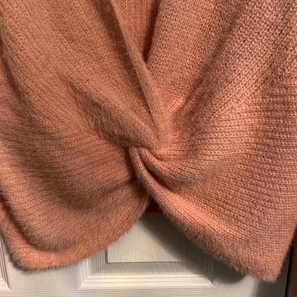 Cropped Sweater - Picture 3 of 4